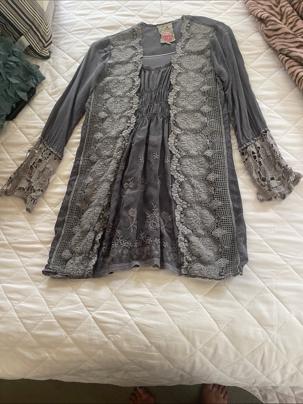 Johnny Was Embroidered Lace-Trim Gray Women's Tunic Top —Size XS
